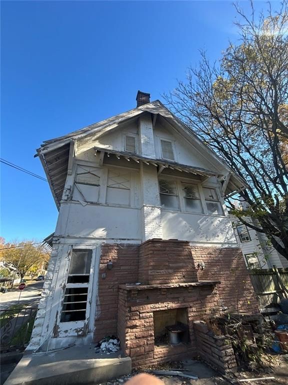 2911 E 37th Street — photo 6