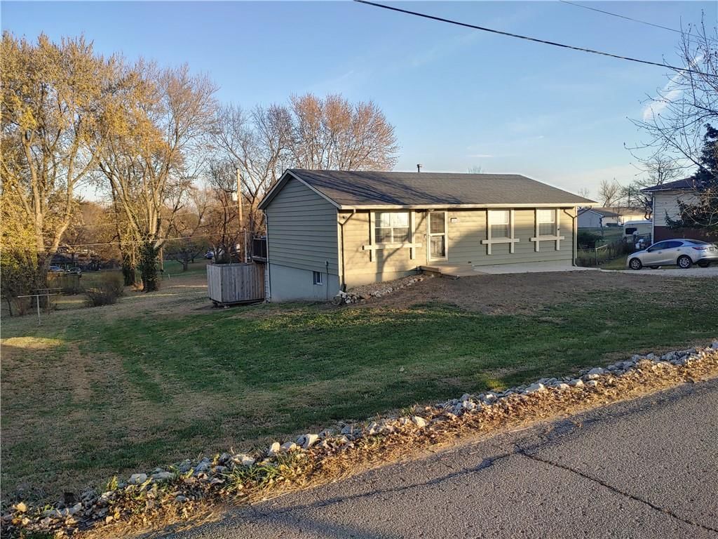 606 S UNION Street, McLouth, KS