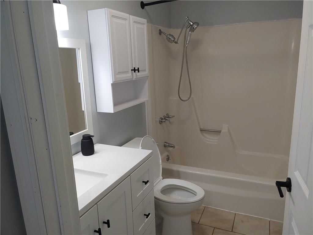 606 S UNION Street — photo 8