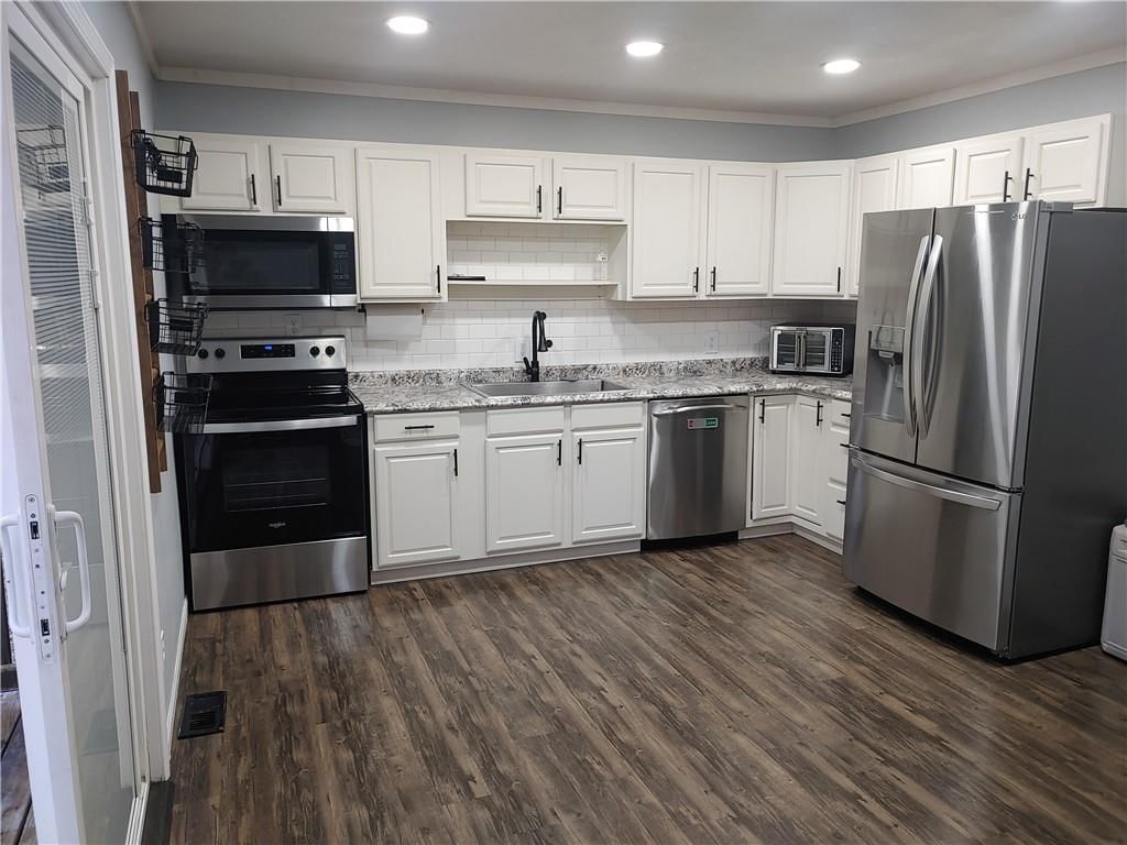 606 S UNION Street — photo 19
