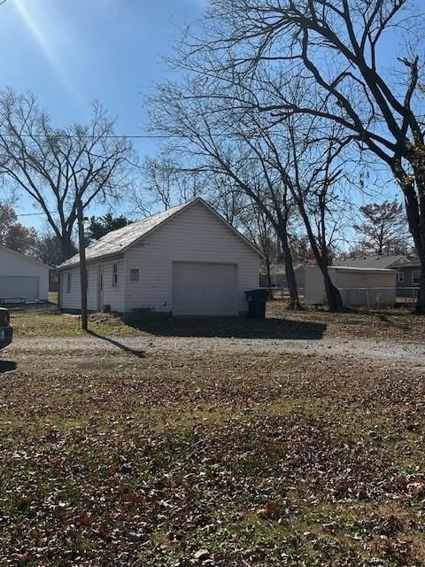 939 N Lynn Street — photo 16