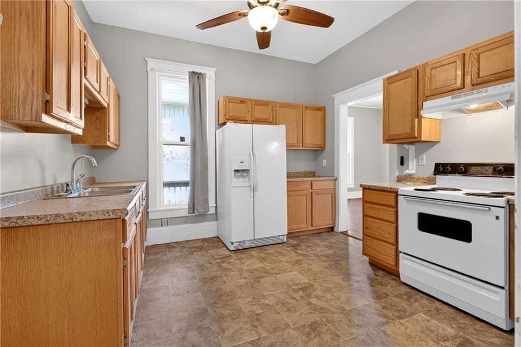 939 N Lynn Street — photo 28