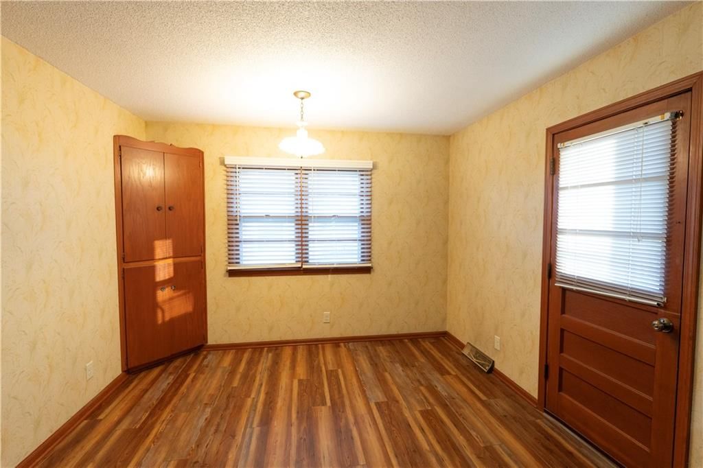 131 E 132nd Terrace — photo 10