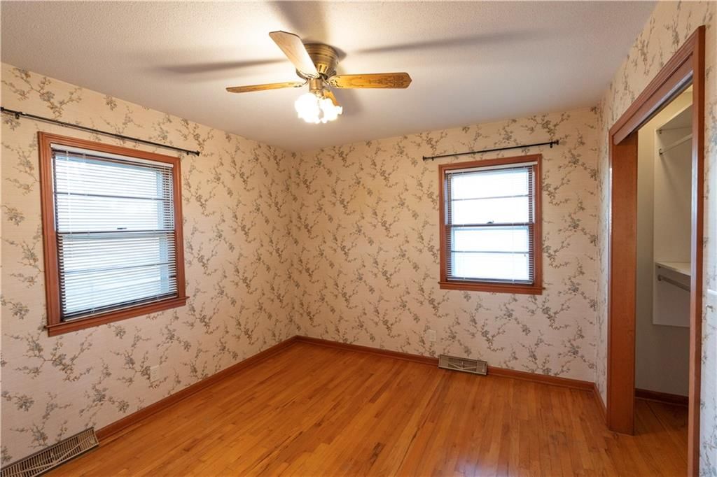 131 E 132nd Terrace — photo 13