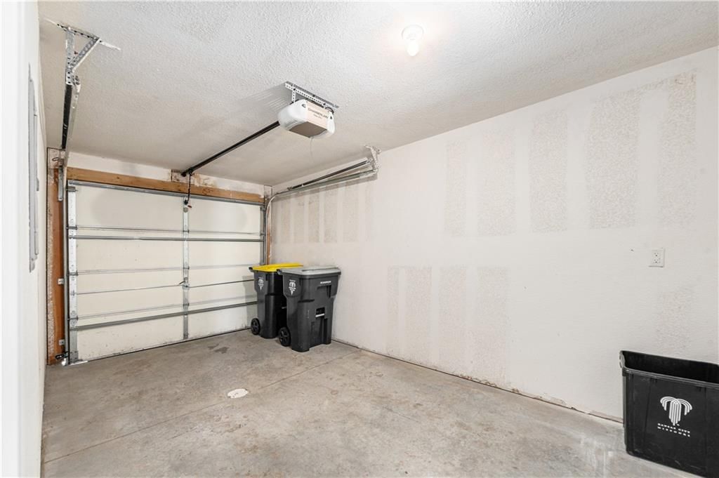 9403 N Main Street — photo 16