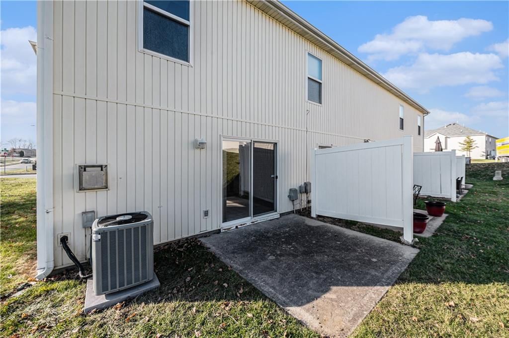 9403 N Main Street — photo 17