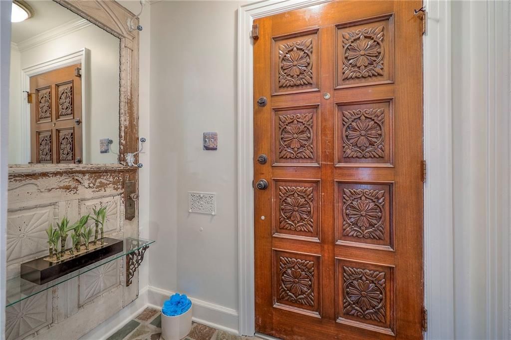 1010 W 70th Terrace — photo 4