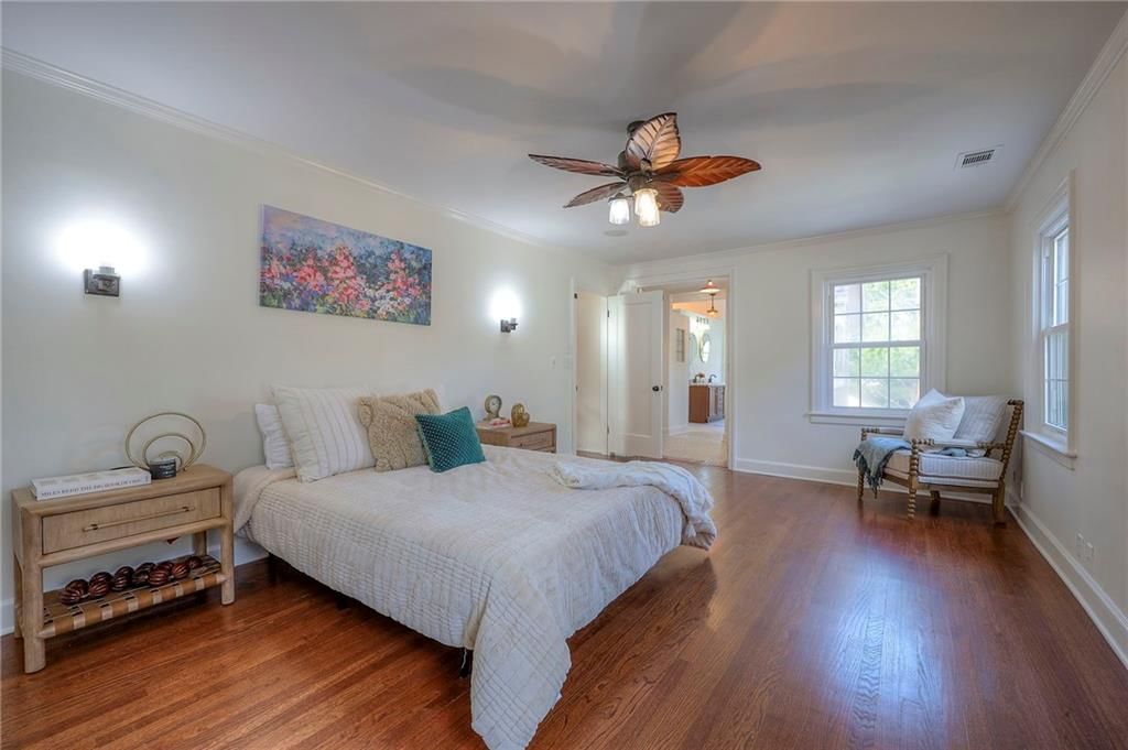 1010 W 70th Terrace — photo 25
