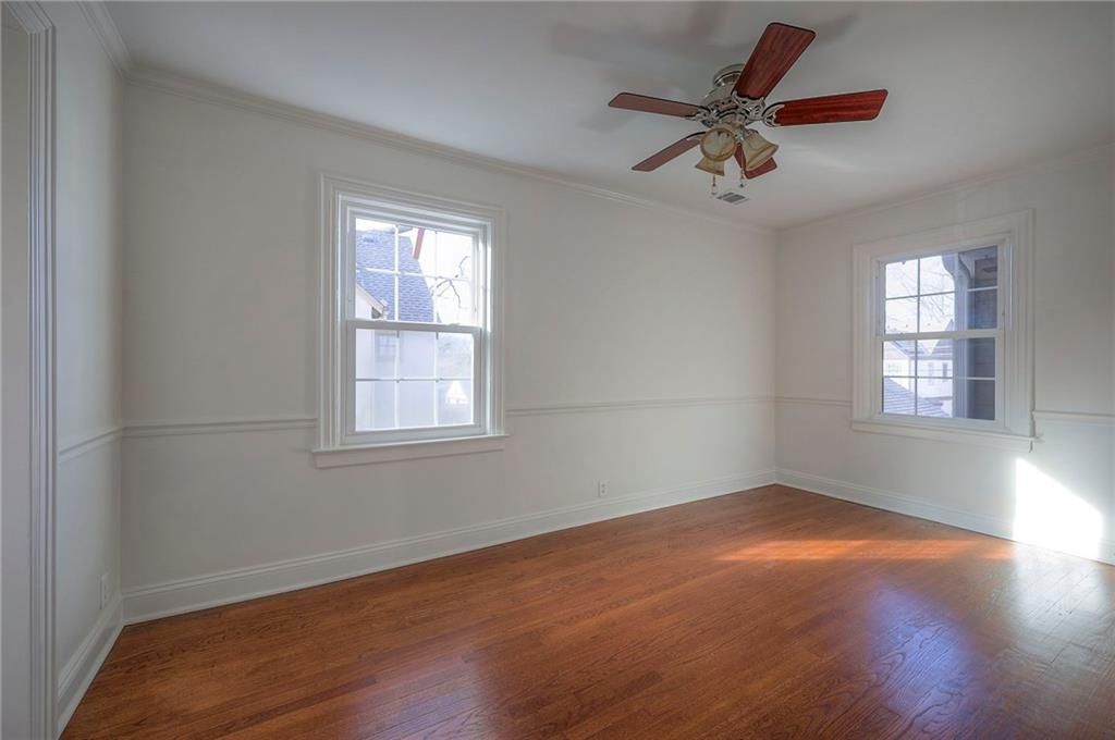 1010 W 70th Terrace — photo 33