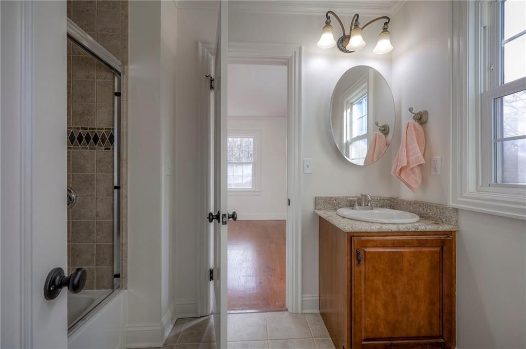 1010 W 70th Terrace — photo 35