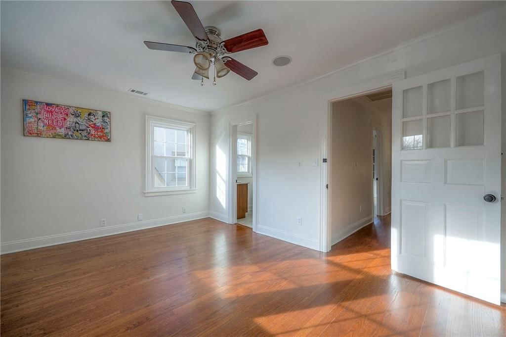 1010 W 70th Terrace — photo 36