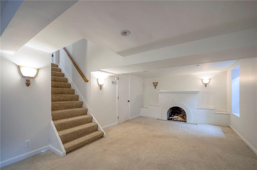 1010 W 70th Terrace — photo 38