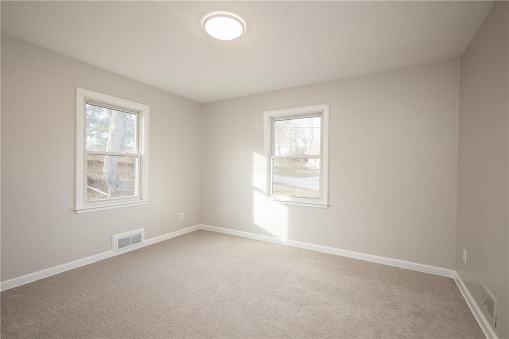 9 NW Englewood Court — photo 23
