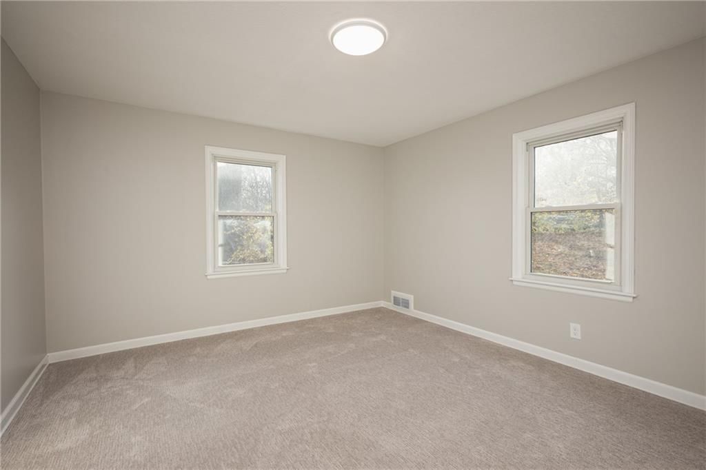 9 NW Englewood Court — photo 24