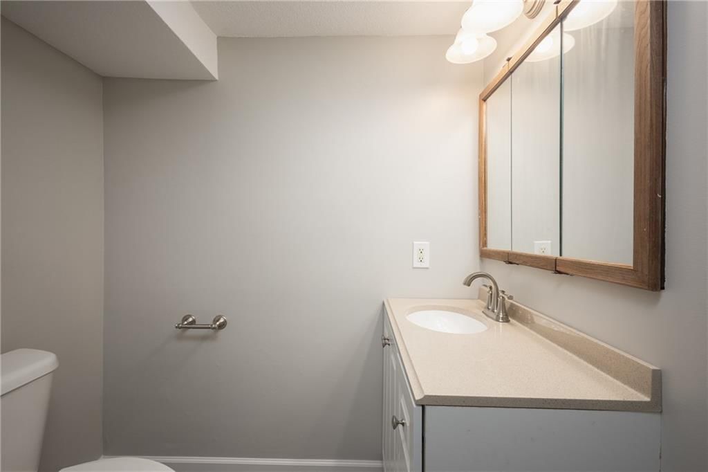 9 NW Englewood Court — photo 26