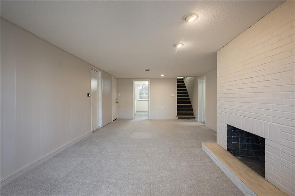 9 NW Englewood Court — photo 30