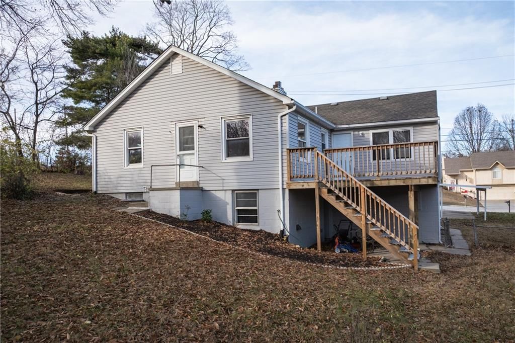 9 NW Englewood Court — photo 36
