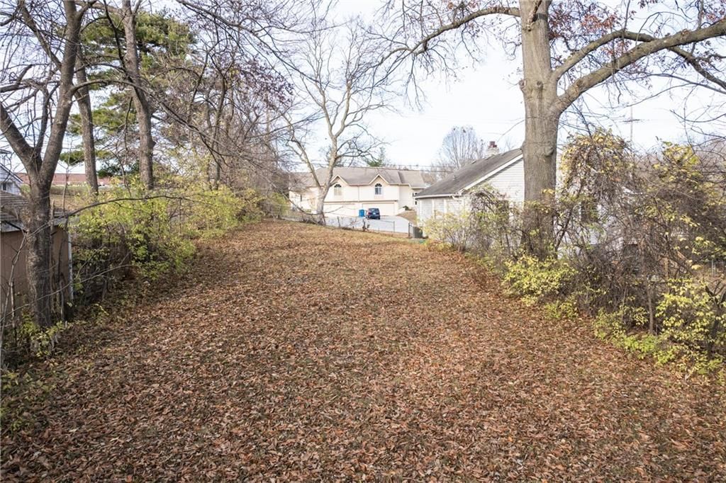 9 NW Englewood Court — photo 40