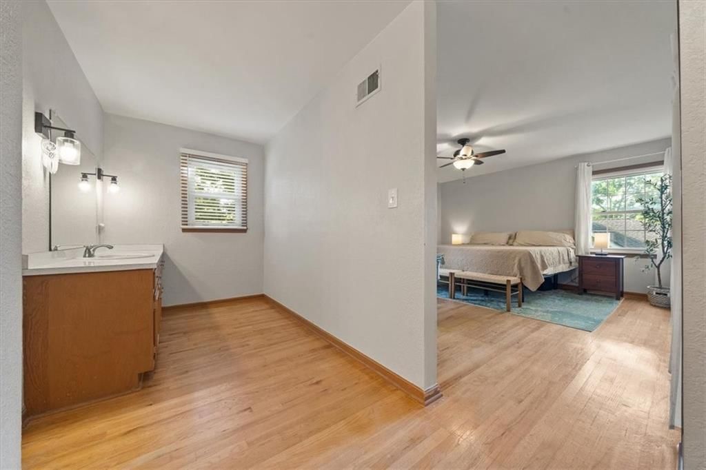 10439 Indiana Avenue — photo 18
