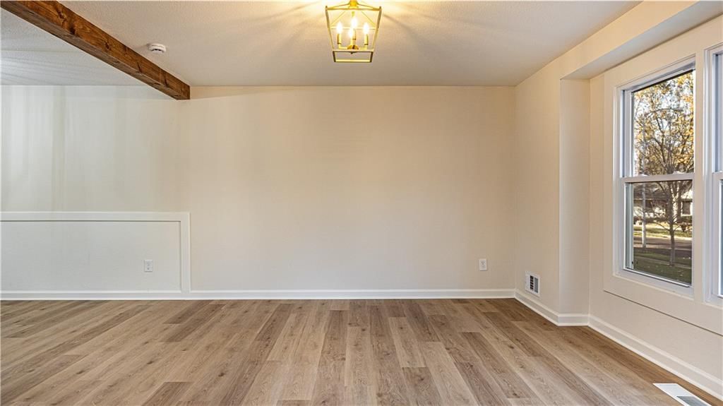 9841 Melrose Street — photo 2
