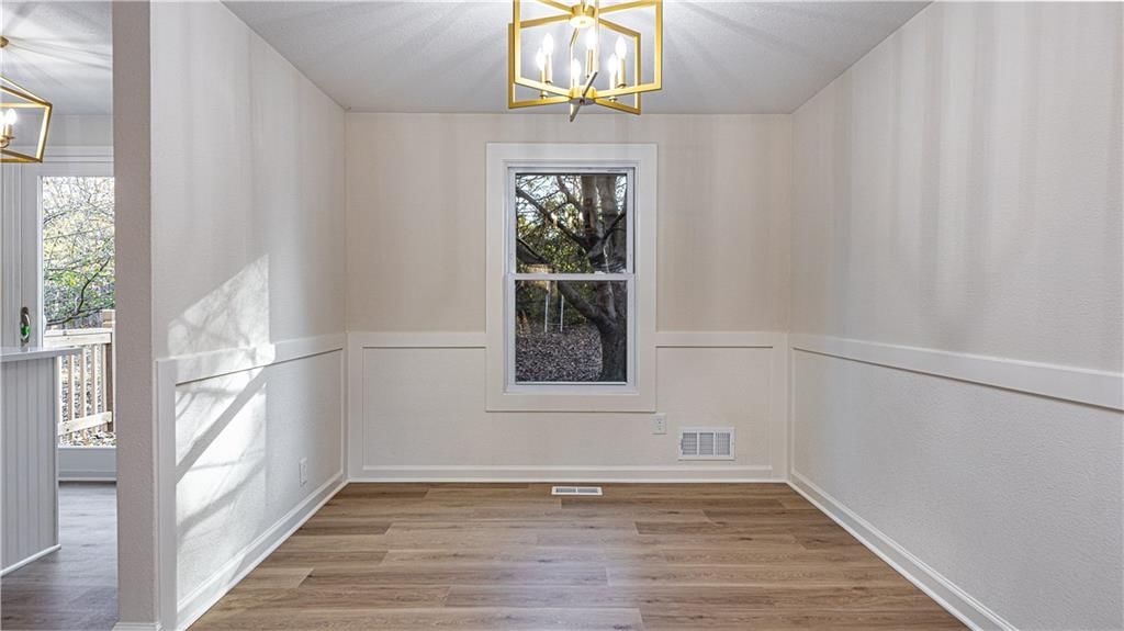 9841 Melrose Street — photo 5