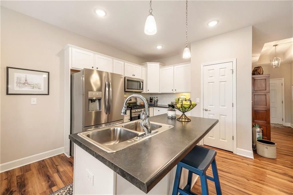 9458 N Lenox Avenue — photo 5
