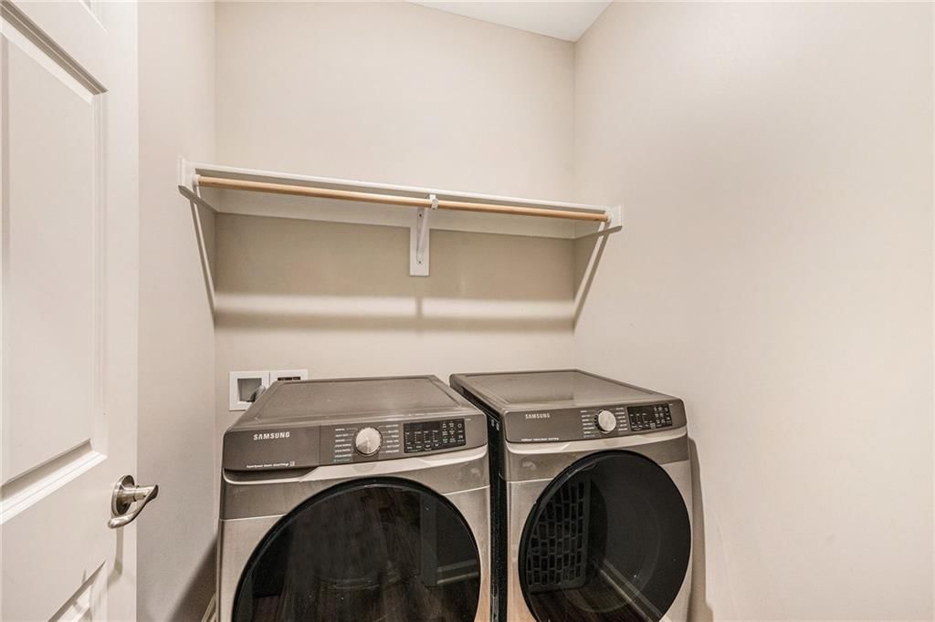 9458 N Lenox Avenue — photo 13