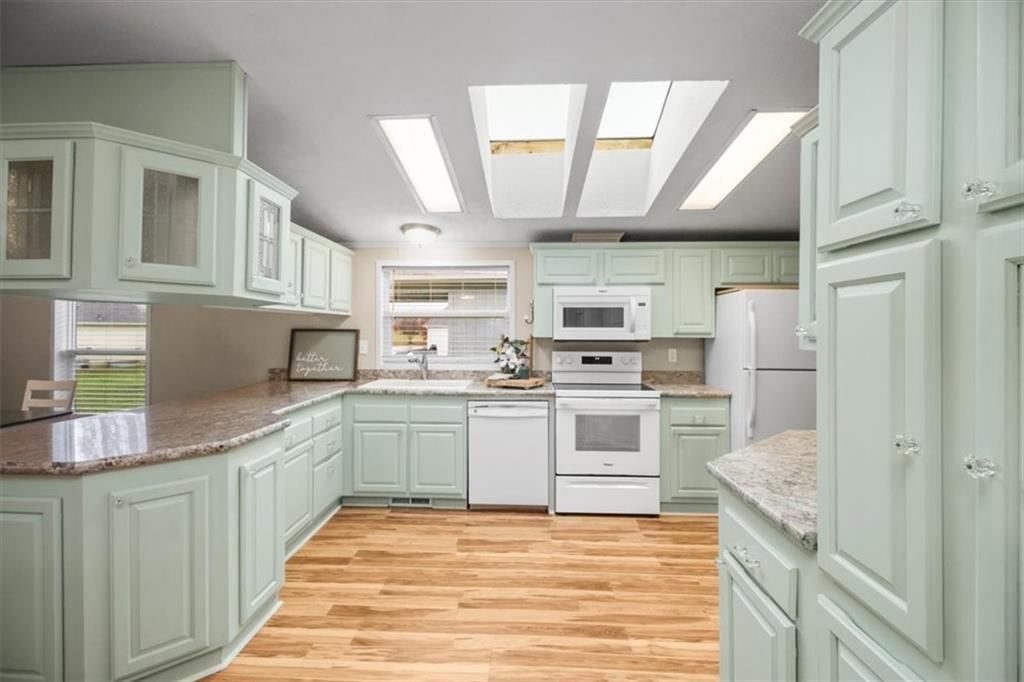 852 NE White Oaks Lane — photo 9