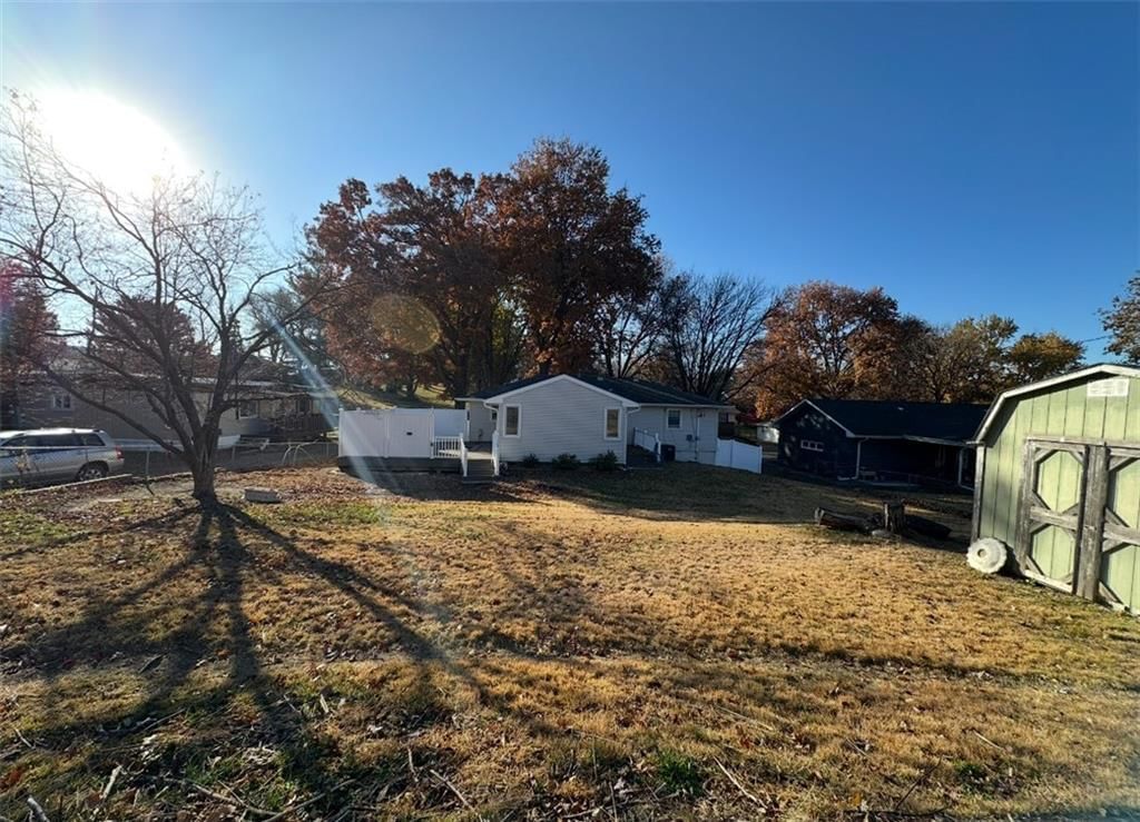 3615 Doniphan Avenue — photo 51