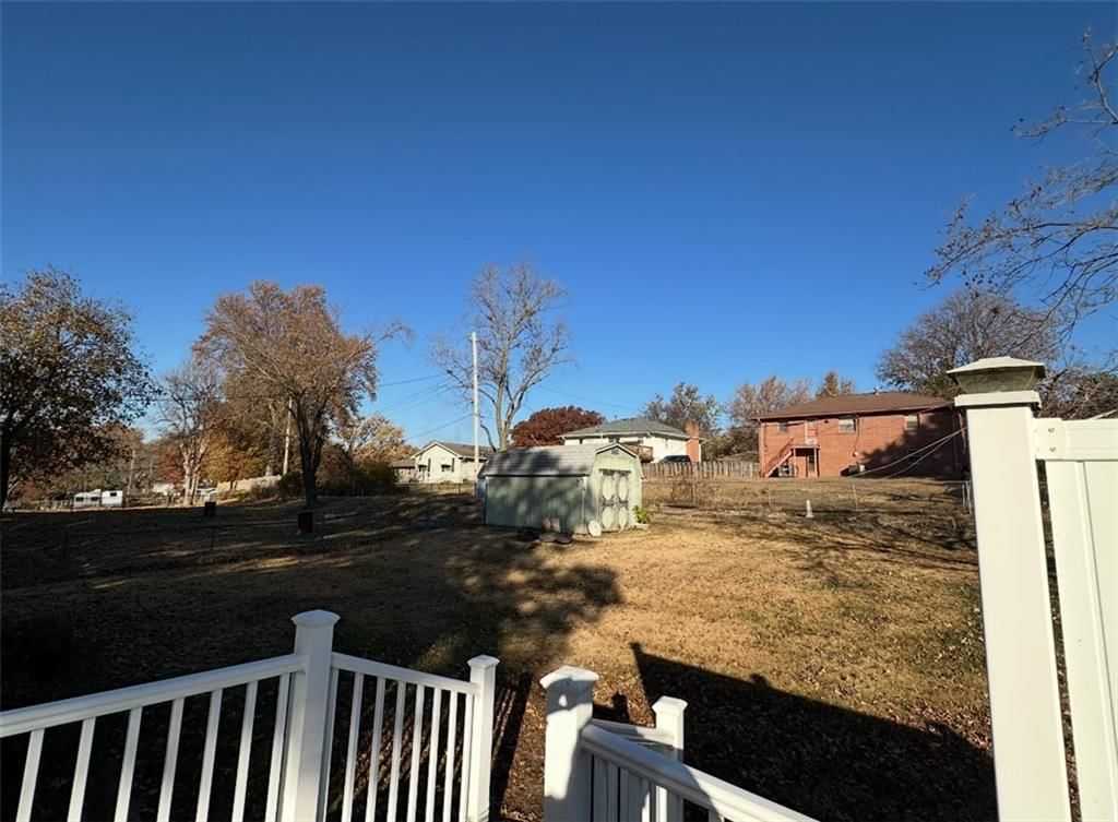 3615 Doniphan Avenue — photo 54