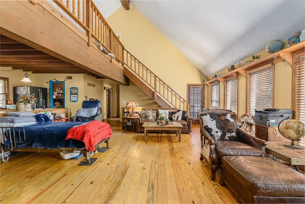 9055 Hillview Drive — photo 8