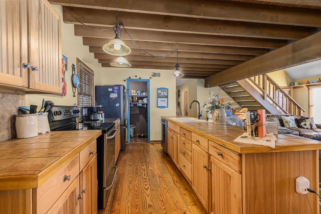 9055 Hillview Drive — photo 9
