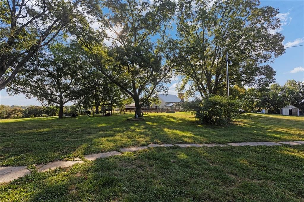 1005 SW Shaver Road — photo 9