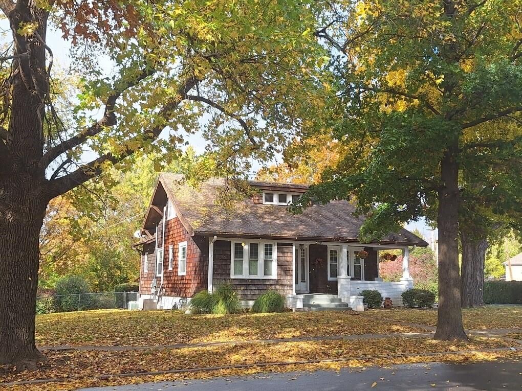 2119 Lovers Lane, St Joseph, MO