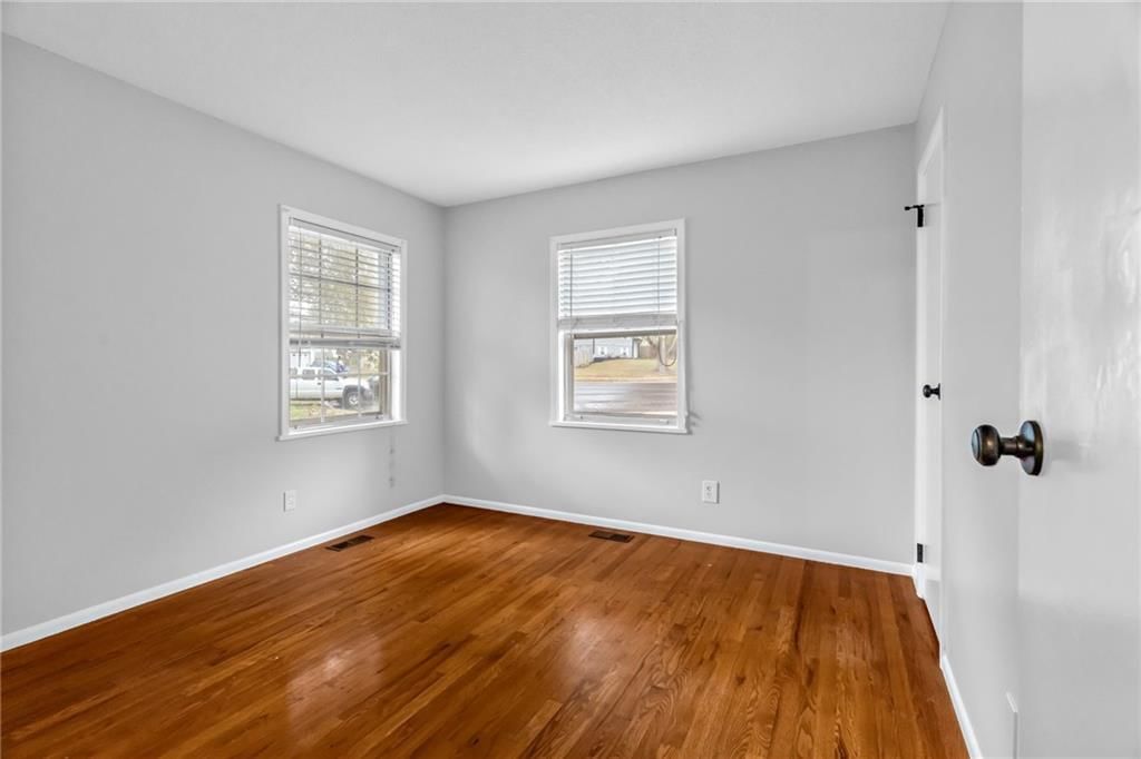 18805 E Arrowhead Drive — photo 8