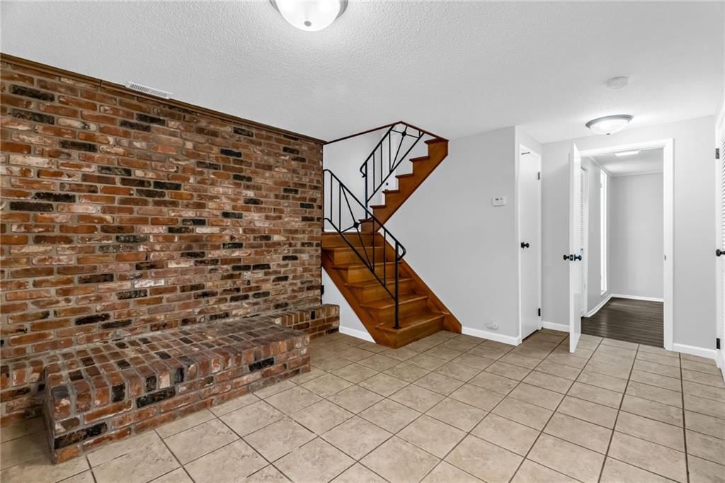 18805 E Arrowhead Drive — photo 17