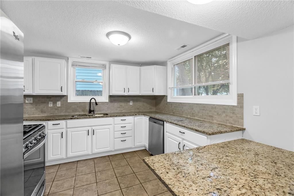 18805 E Arrowhead Drive — photo 19