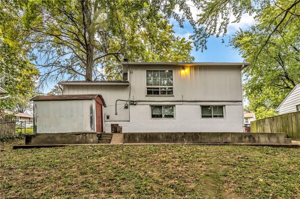 18805 E Arrowhead Drive — photo 24