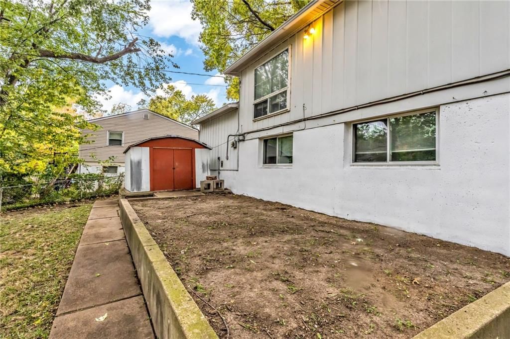 18805 E Arrowhead Drive — photo 25