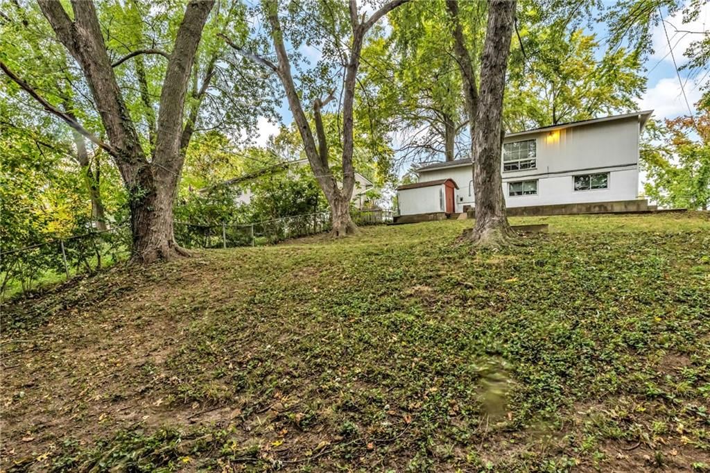 18805 E Arrowhead Drive — photo 26