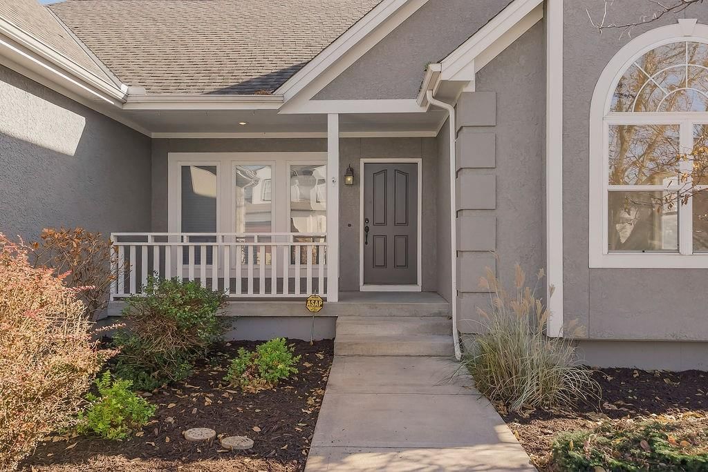 2224 NE Overland Drive — photo 3