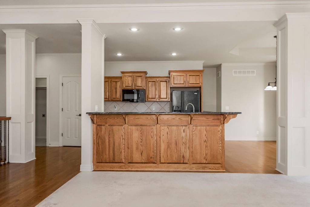 2224 NE Overland Drive — photo 8