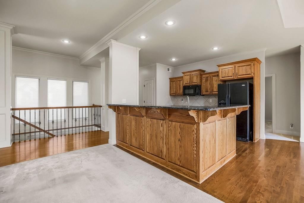 2224 NE Overland Drive — photo 9