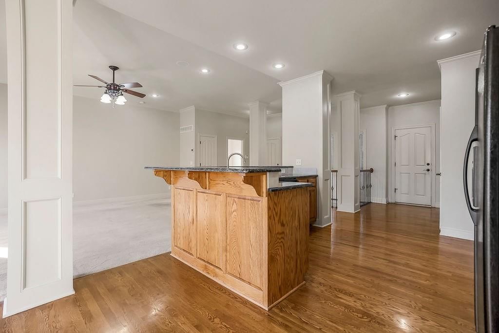 2224 NE Overland Drive — photo 10