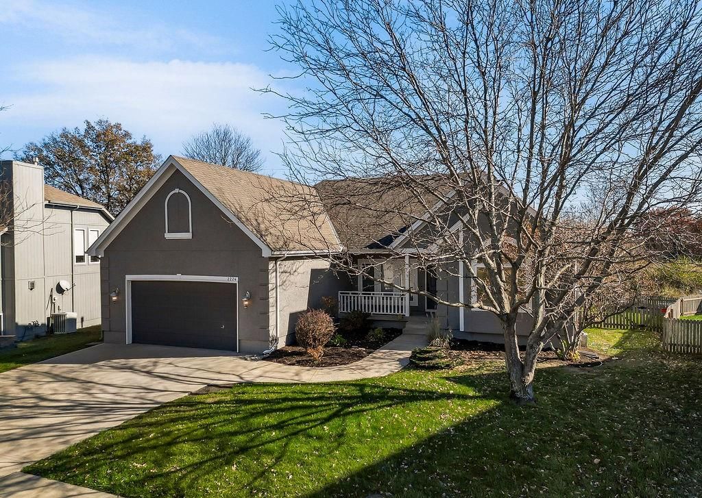 2224 NE Overland Drive — photo 38