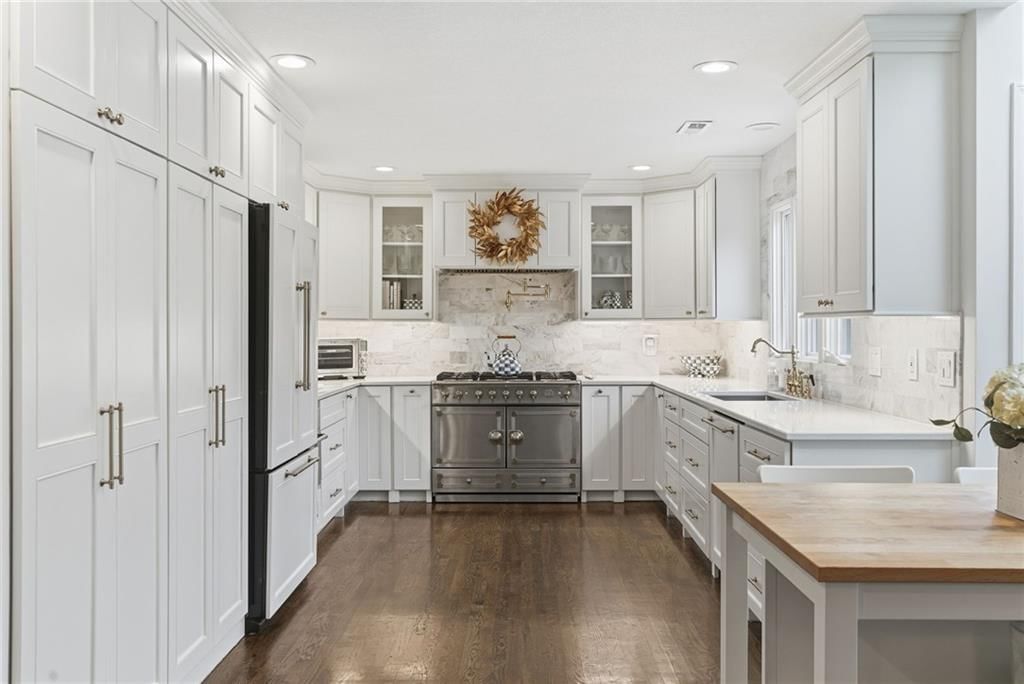 3705 Shawnee Mission Parkway — photo 8