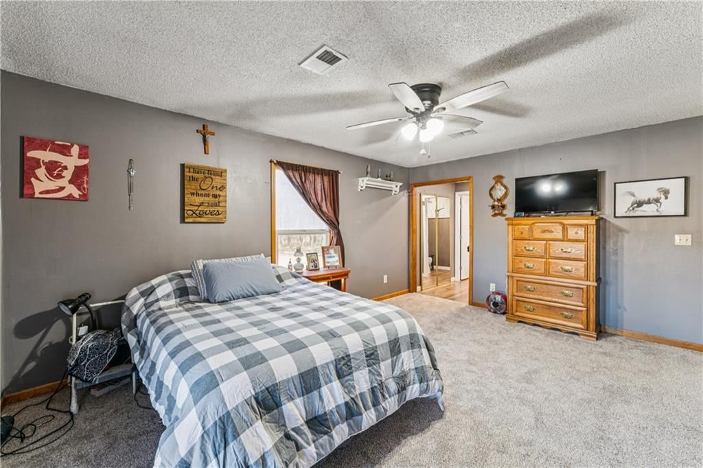 10540 W 287th Street — photo 22