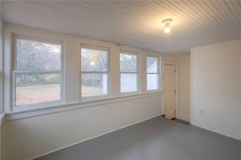 2434 S Sterling Avenue — photo 12