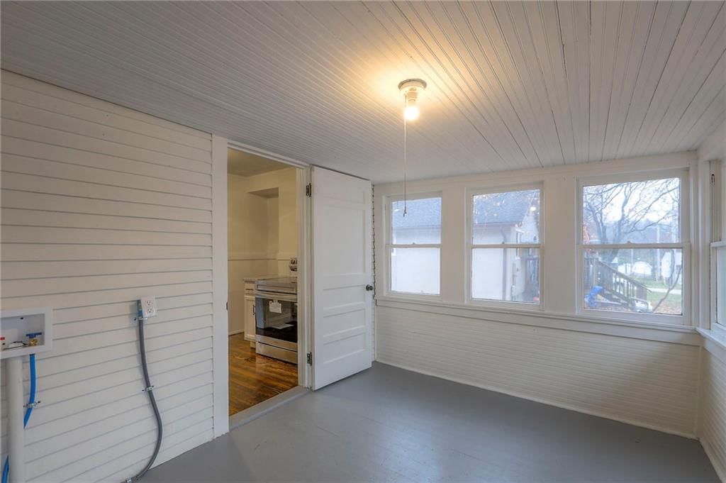 2434 S Sterling Avenue — photo 14