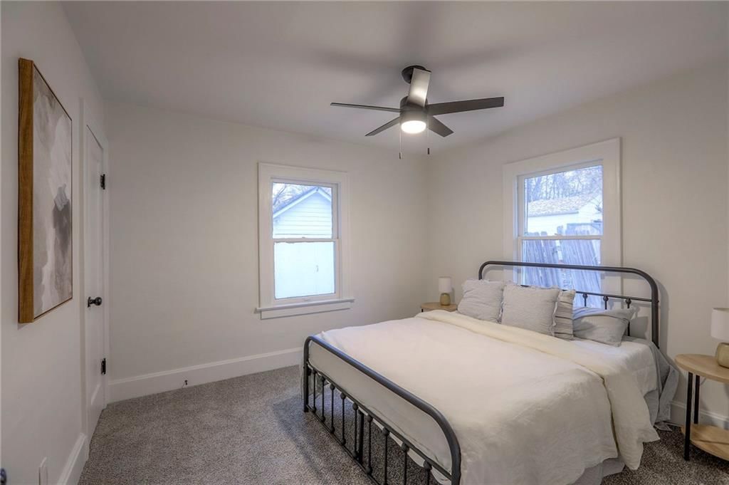 2434 S Sterling Avenue — photo 18